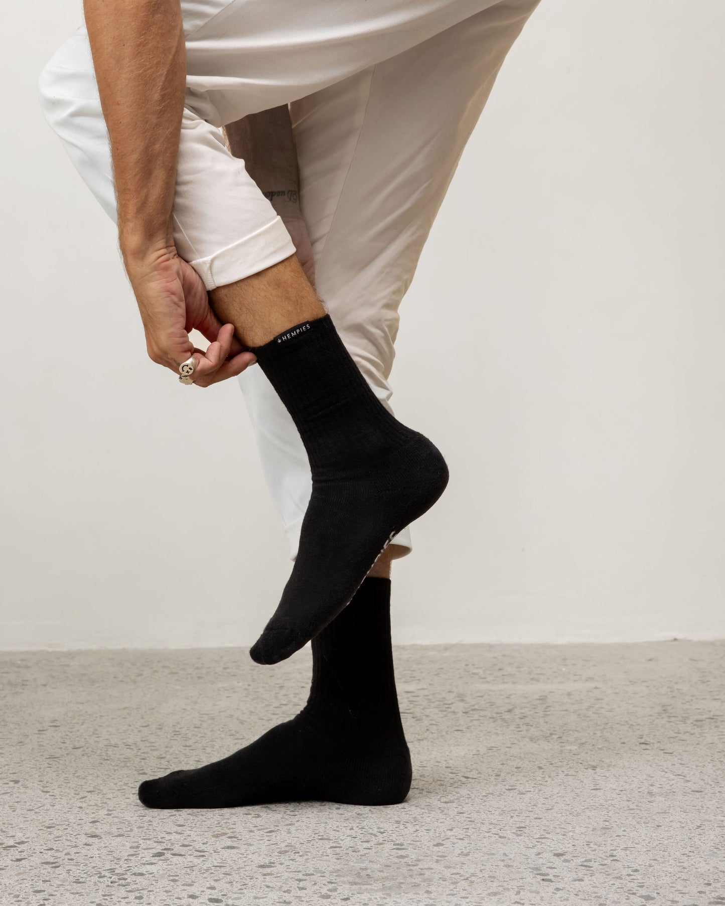 Everyday Hemp and Organic Cotton Blend Crew Socks in Black