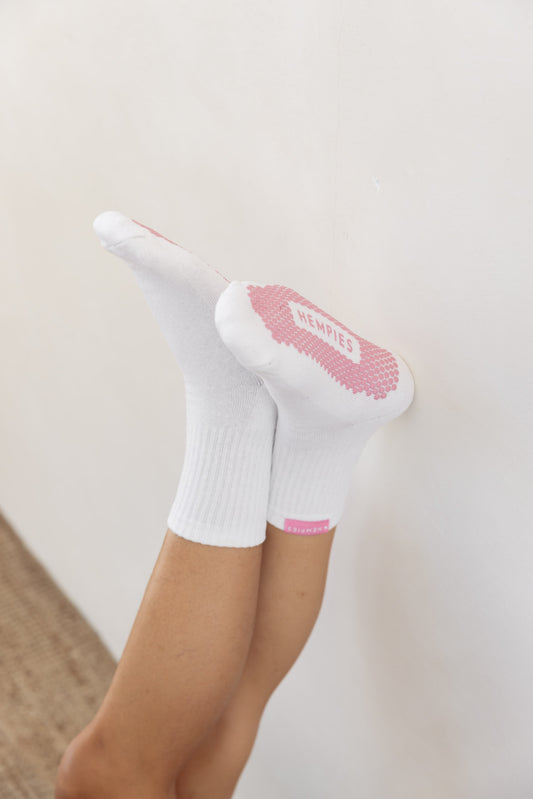 Studio Grip Socks - White Sock / Pink Grip
